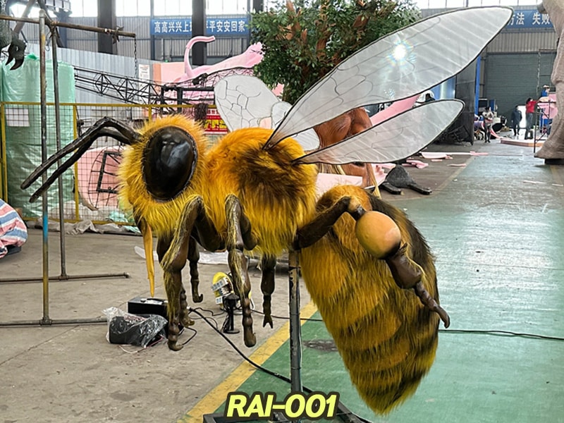 animatronic bee.jpeg