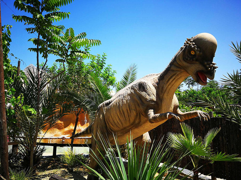 Dinosauria-Park.jpg