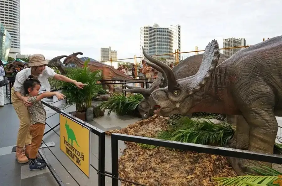 Dinosaur Exhibition in Shopping Centers