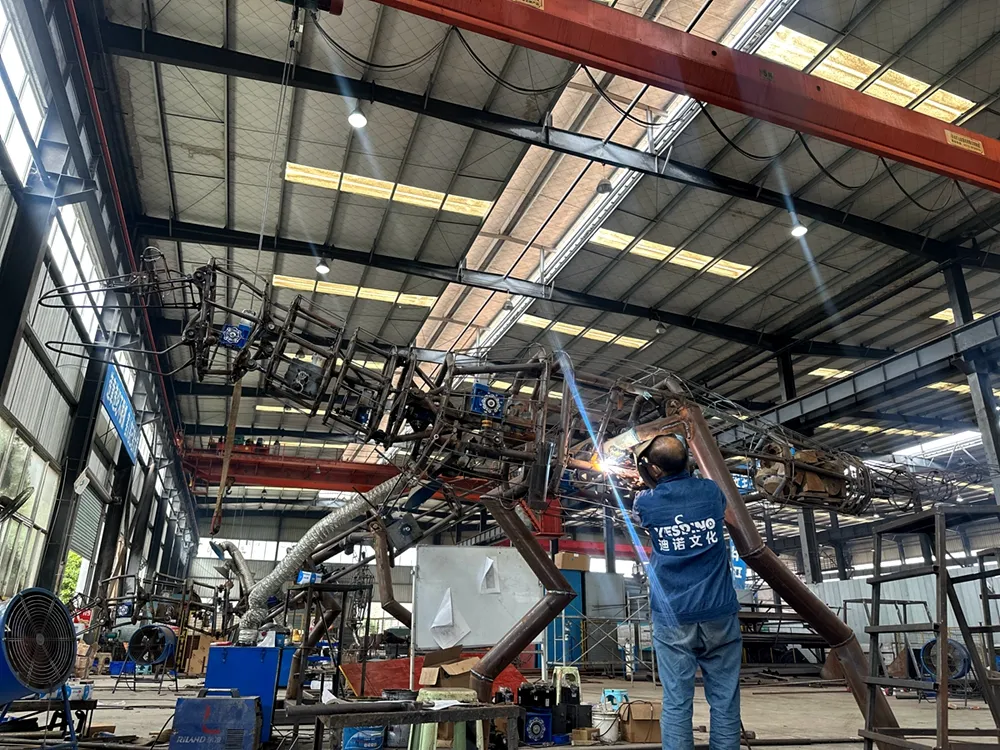 Welding steel frame for 8m T‑Rex